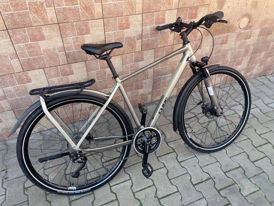 Bicicleta trekking city bike"Cube"28-er frane hidraulice XT furca air