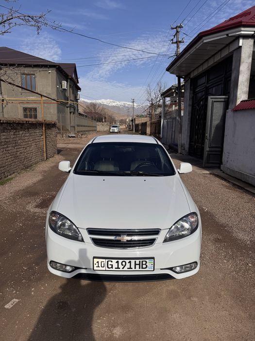 Жентра механика сотилади