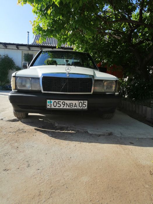 Мерседес бенс 190