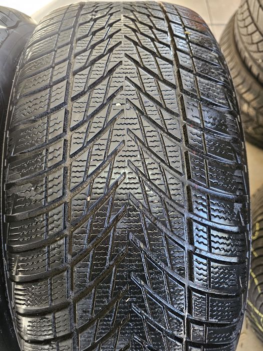 235/45R19 Goodyear DOT 2023