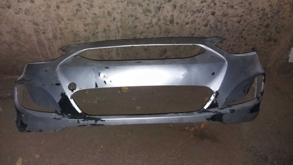 Продам бампер на Hyundai Accent