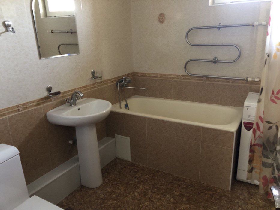 Ракат махалля.  Корзинка.  2 х комнатная аренда Срочно !