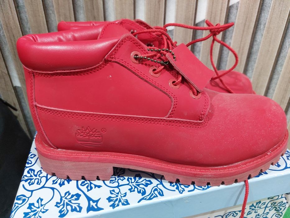 Продам осенние ботинки