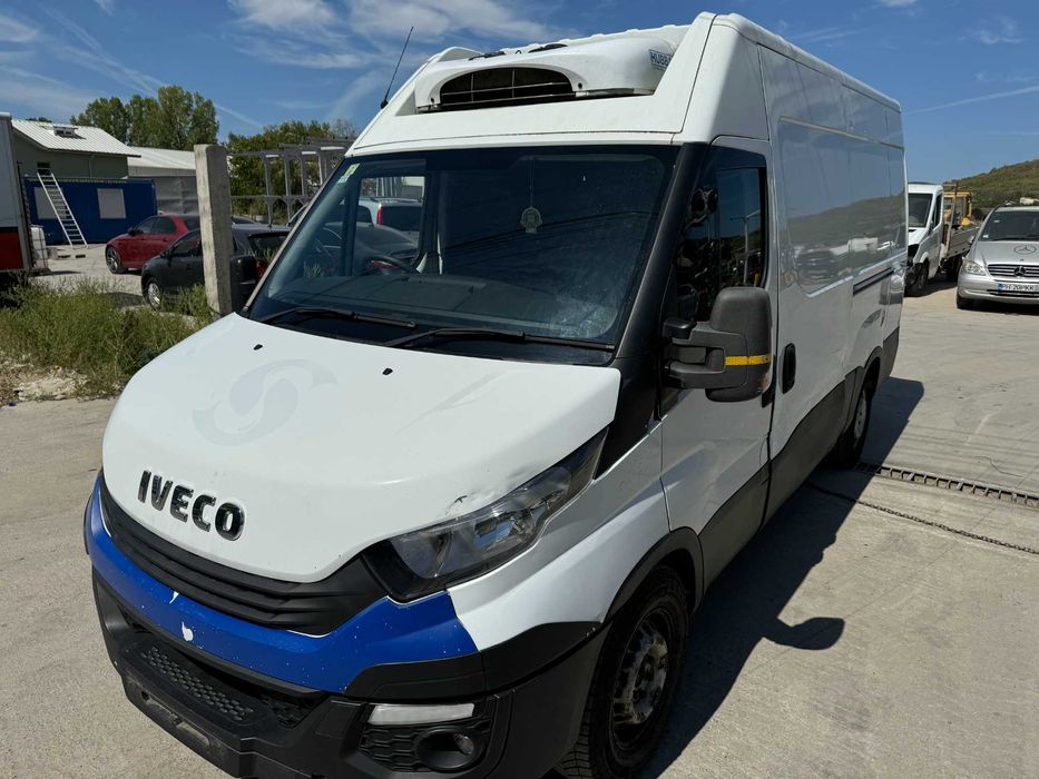 Dezmembrez Iveco Daily 5 2.3, 3.0 Euro 5 sau 6 Capota, Aripa, Far,Bara