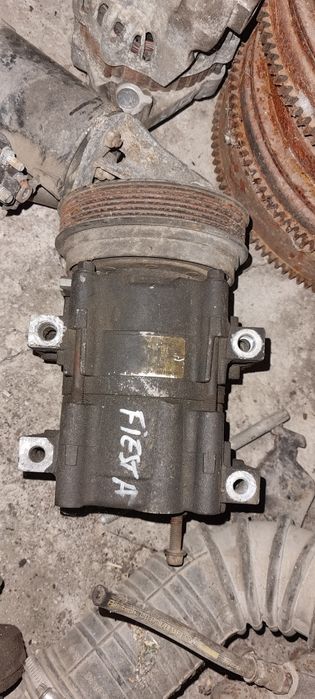 Compresor AC aer conditionat ford fiesta mk4 1998 1.25 16v 75cp