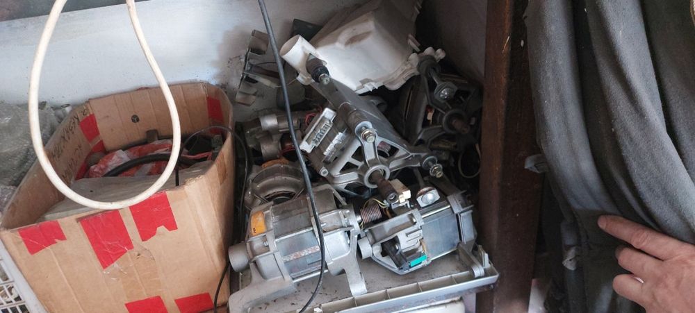 Запчасти для стиральных машин.