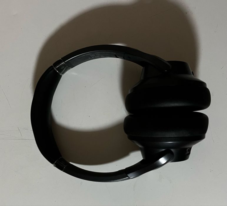 Продам наушники Soundcore