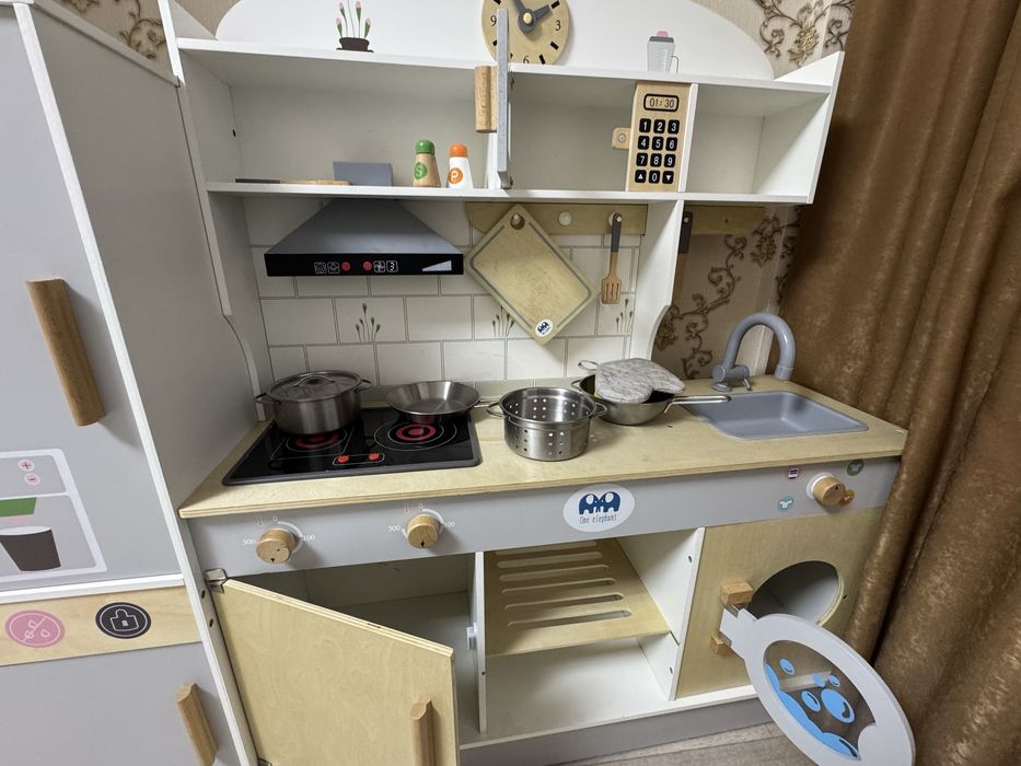 Продам детскую кухню