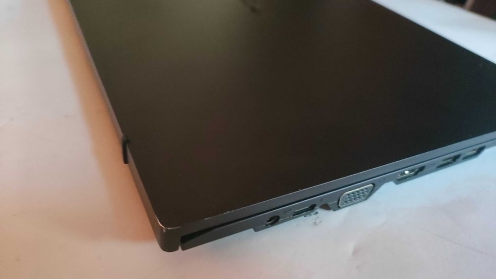 Лаптоп Asus Powerbook B1500C i5/FHD/ 256gb SSD/ 8gb ram