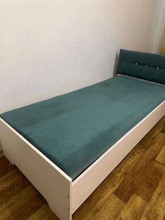 Продать кровать, недорого