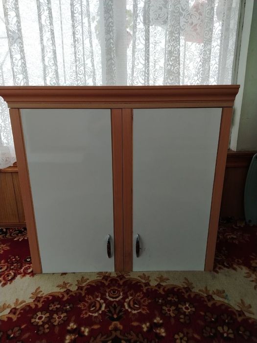 Eski lekin yahshi holatda mebel