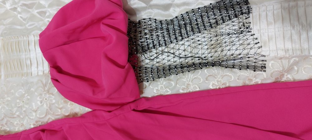 Rochie elegantă roz M