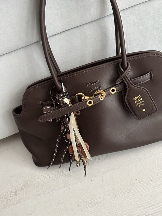 Чанта естествена кожа модел Miu miu