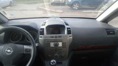 Продавам Opel Zafira 2005г. 6+1 местна, в отлично техническо състояние