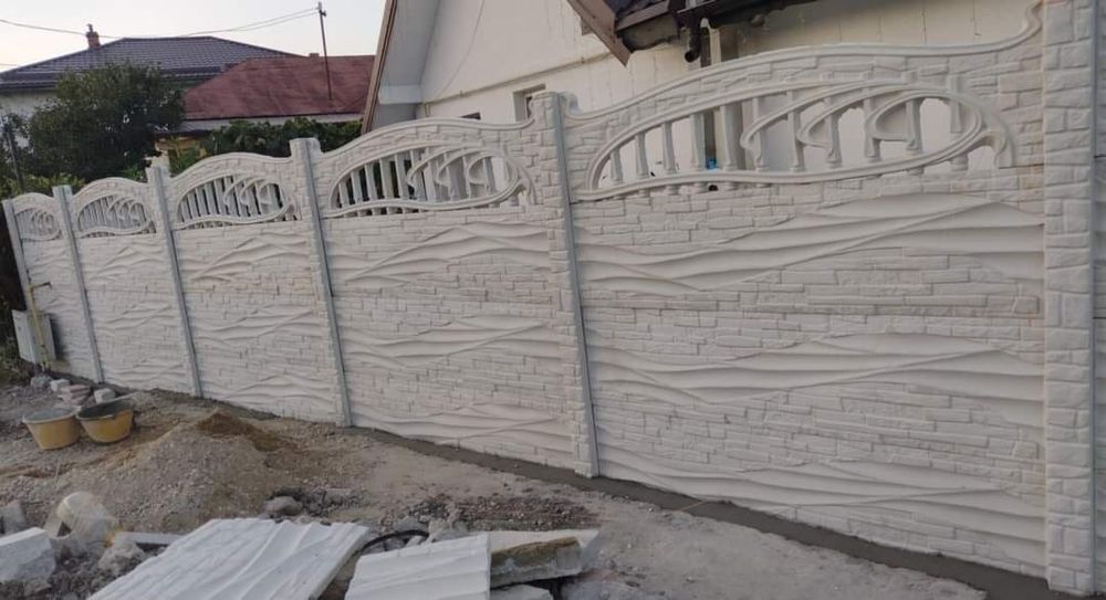 Garduri placi stâlpi din beton comprimat model Travertin