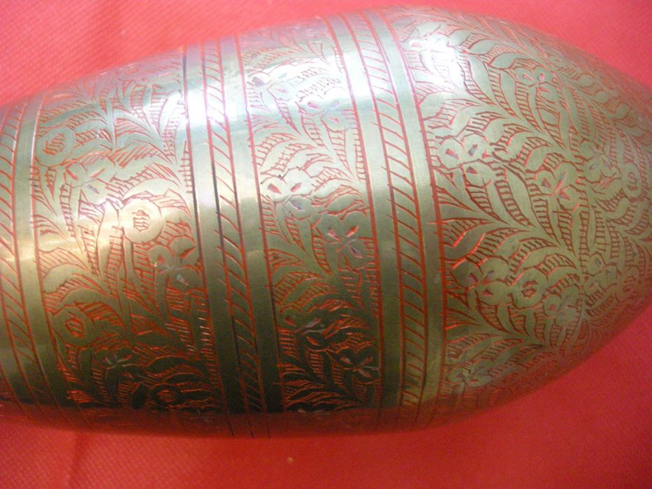 Вазочка, латунь, Индия, с золотой гравировкой