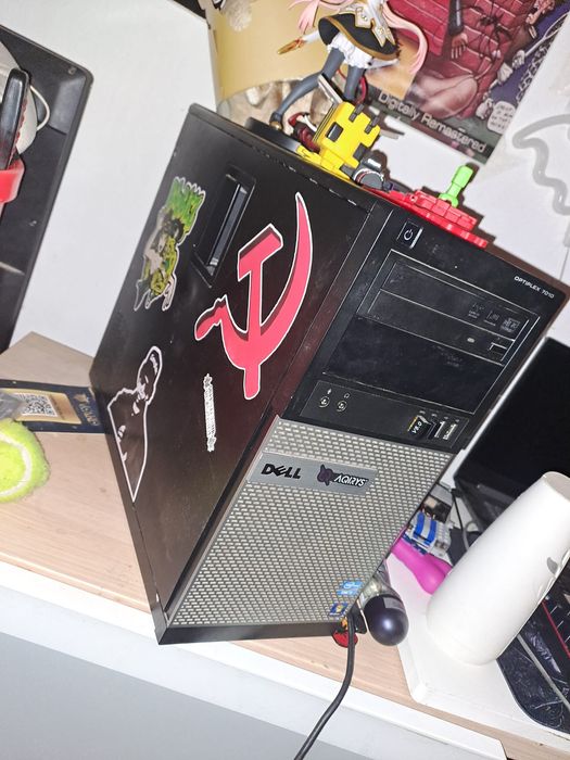 Vand Desktop pc + monitor