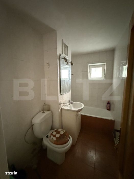 Apartament cu 3 camere, decomandat, zona George Enescu