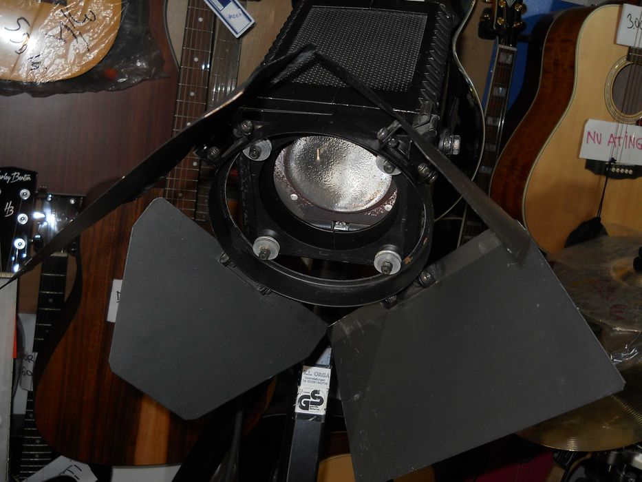 Fresnel Teatro Punto PC500