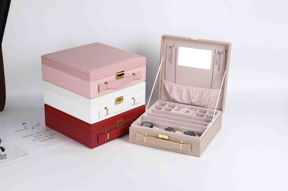 шкатулка для бижутерии и ювелирных украшений