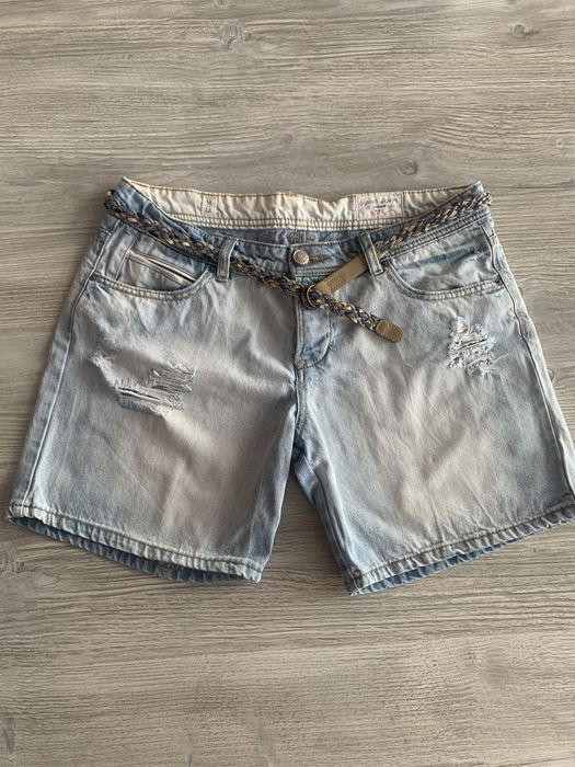 Pantaloni denim Pull&Bear scurți !!