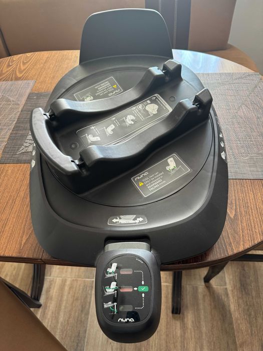 Nuna Isofix Base Next база за детско столче