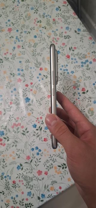 Honor 400 pro на 512гб 12гб ОЗУ