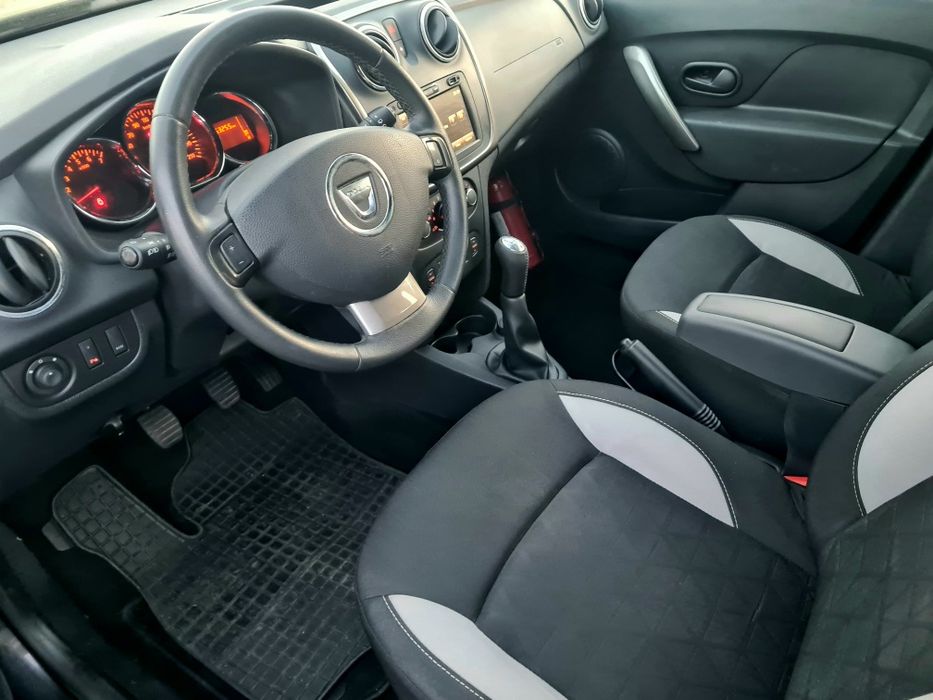 Dacia Sandero Stepway-an 2014-0.9 Tce90-Rar efectuat-euro 5-navi-parc auto-inmatriculat