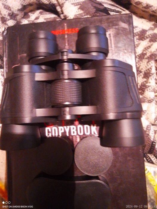 Продам биноколь 8/40