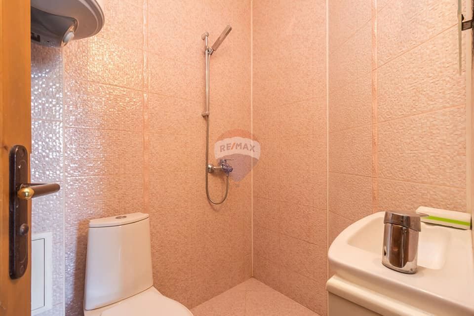 Двустаен апартамент за продажба гр. Варна,Лятно кино Тракия