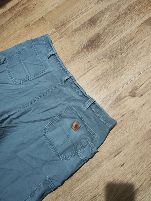 Pantaloni scurți Carhartt mărimea W44 (talie 56cm)