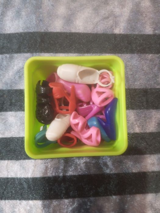 Каждая картинка от 500 до 2000 тенге