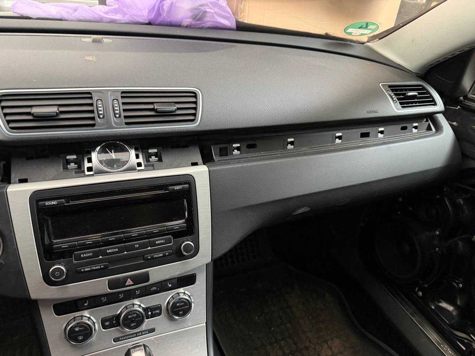 Plansa Bord VW PASSAT B7 CC facelift Kit complet cu airbag sofer airbag pasager si centuri