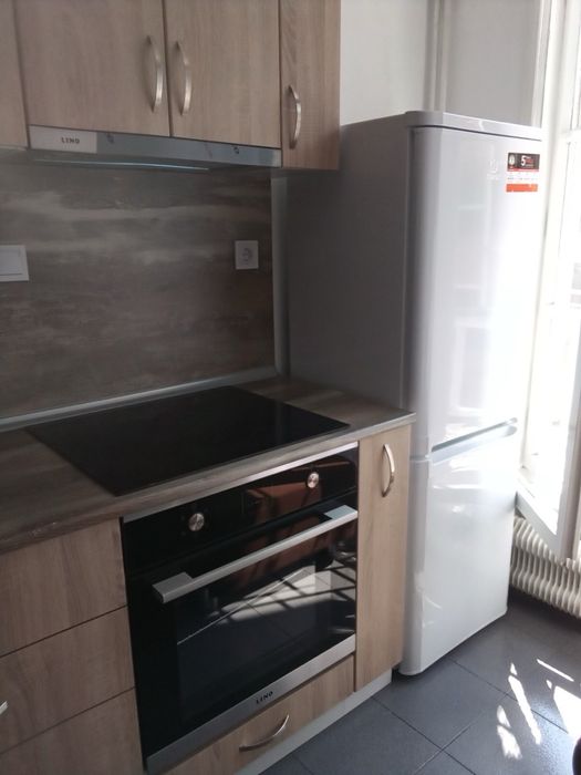 Дава се под наем Тристаен апартамент в София, Връбница 1 - 86 кв.м за 747.66 € - Снимка #5