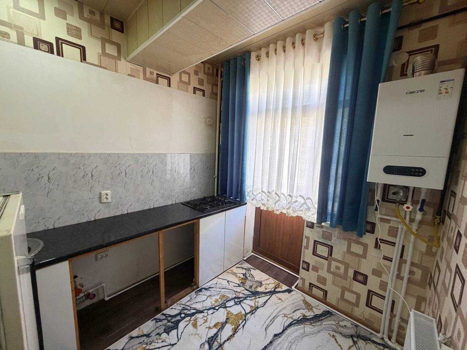 Продаётся 1х комн квартира на 3 этаже Ор-р Шарк Базарчик