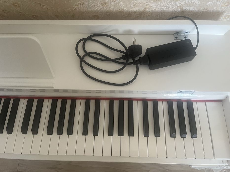 Пианино сатылады