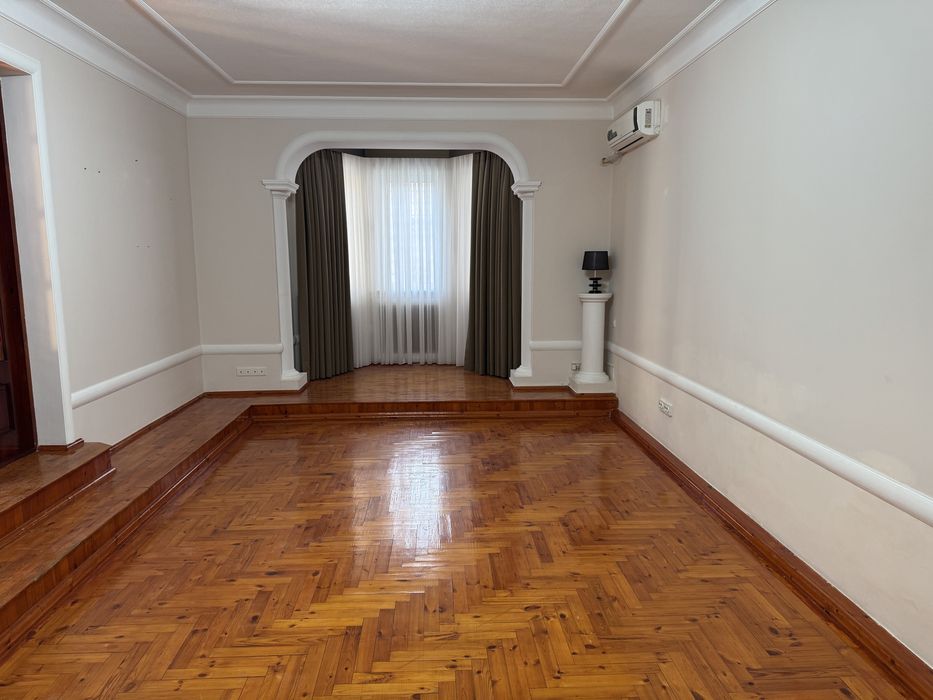 Гостиница Россия, офис Юсел, МВД, улица Таффакур , педогагическая.