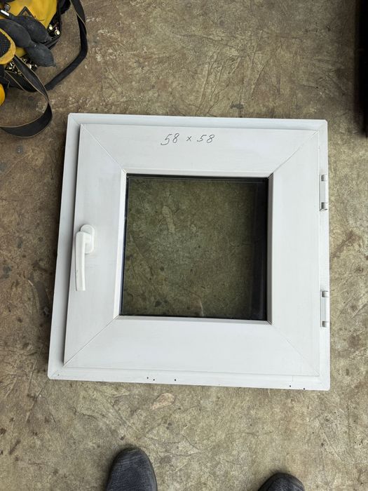 Окно пластиковое б/у 81*81