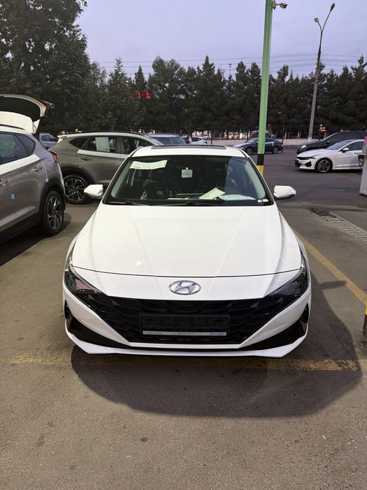 Hyundai Elantra 2022