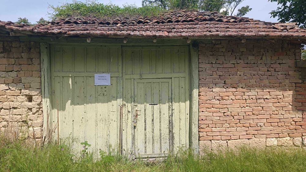 Продавам 2 къщи в село Костанденец, област Разград