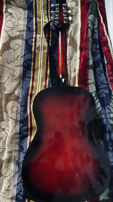 гитара аккустическая