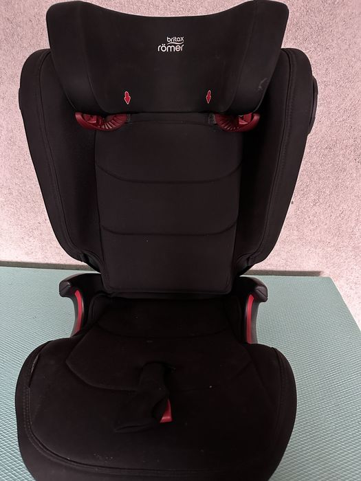 Стол за кола britax romer kidifix III M
