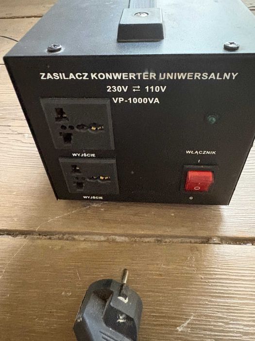 Transformator Convertor tensiune Volt Polska VP1000 230V-110V / 110V-230V 1000VA metalic