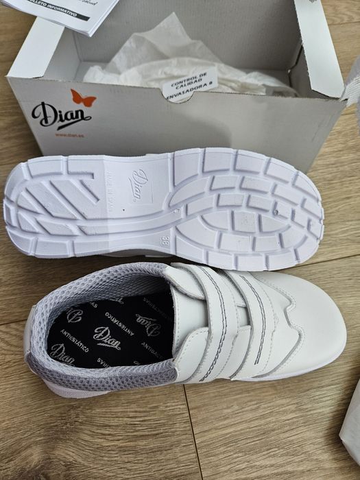 Испански бели обувки- 38н.