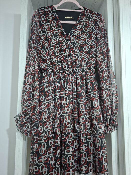 Rochie casual, medie, 38-40,  cu volane si mâneci lungi