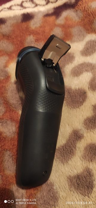 Продам электро бритву Philips