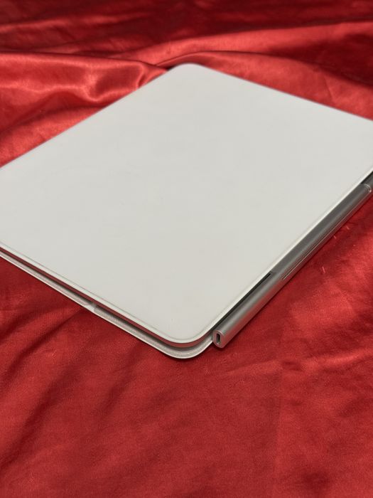 Magic Keyboard Ipad pro 13