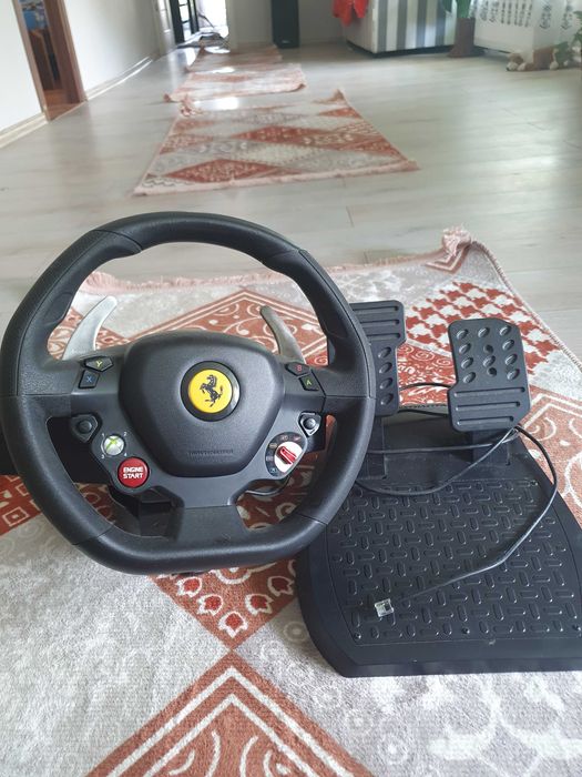 Vand volan pentru pc de gaming