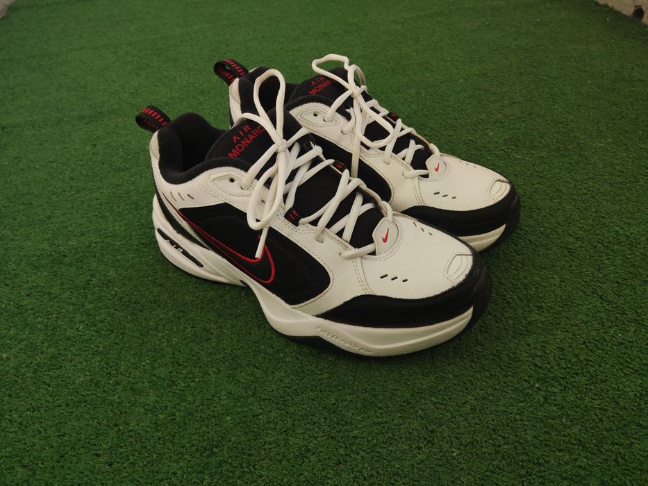 Nike Air Monarch |V