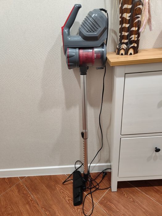 Продам ручной пылесос